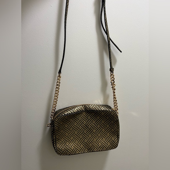 Michael Kors ginny metallic gold camera bag - Picture 2 of 4